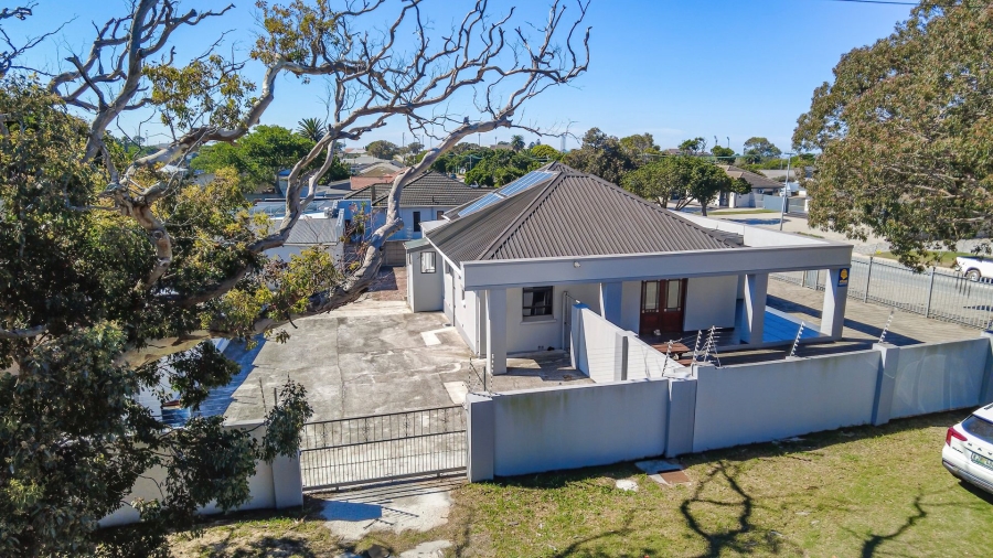 To Let commercial Property for Rent in Newton Park Eastern Cape